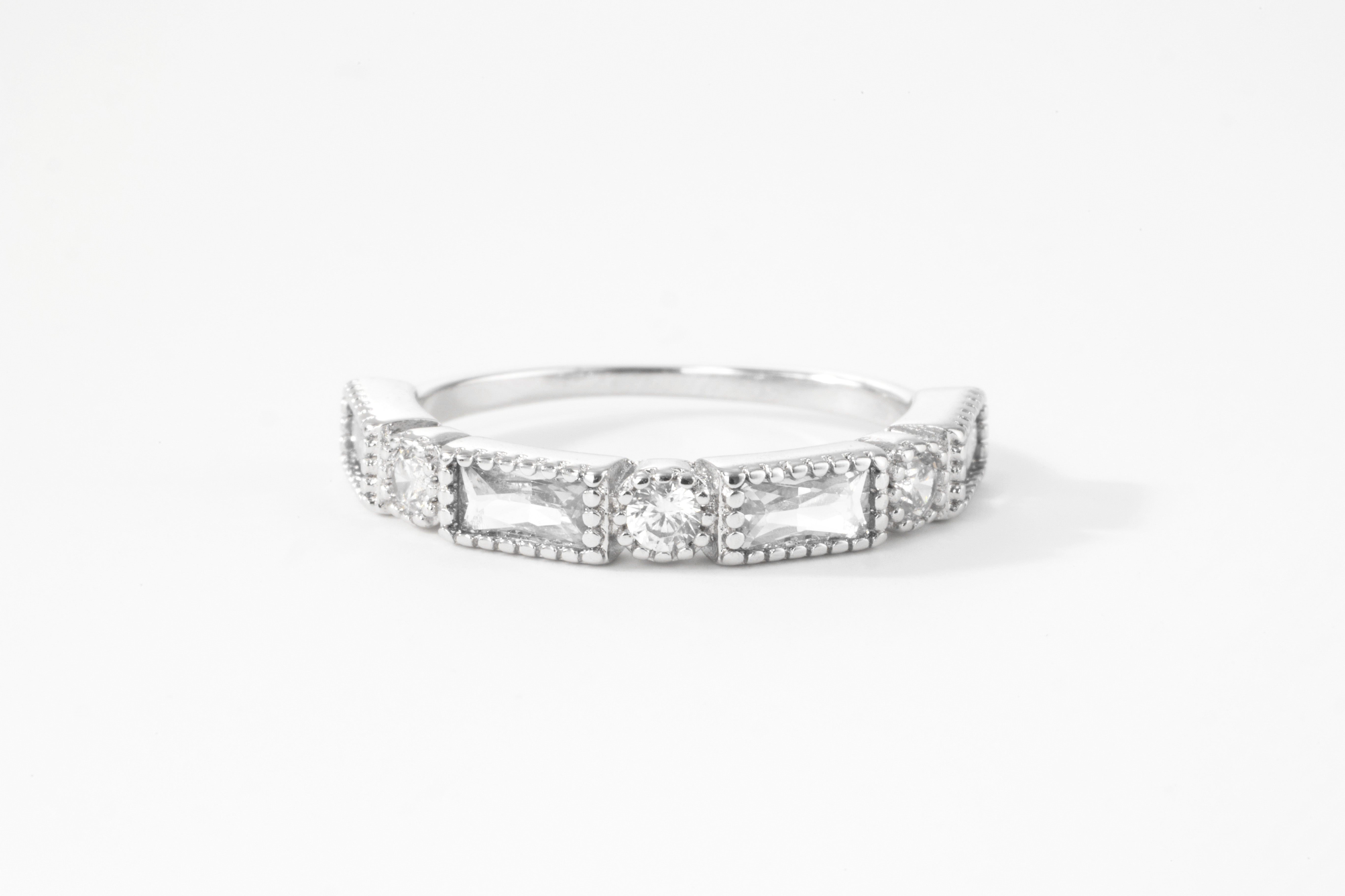 Round & Baguette Vintage Ring