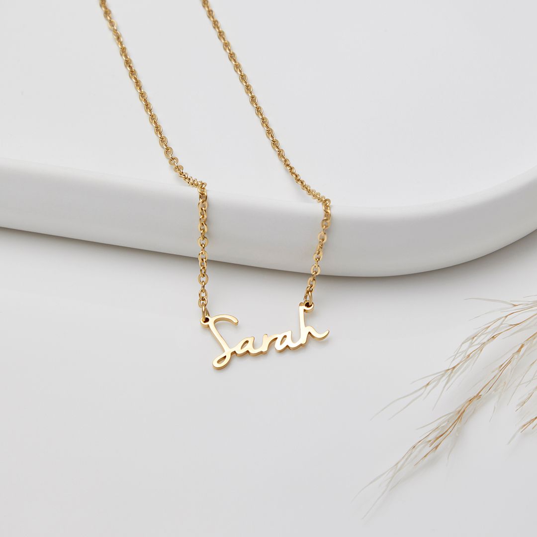 Fairy Name Necklace – Close Fit