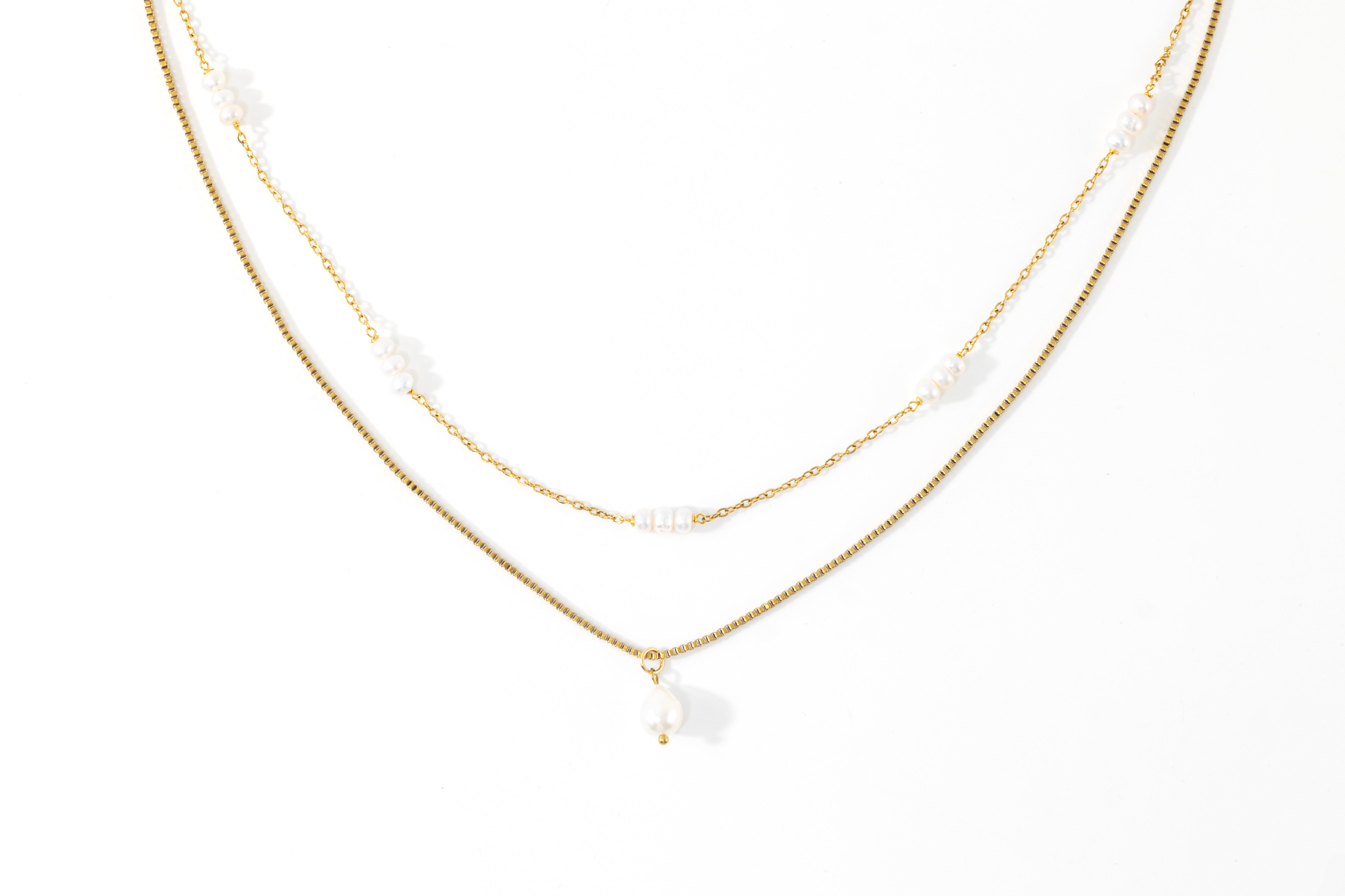 Dainty Layered Pearl Necklace