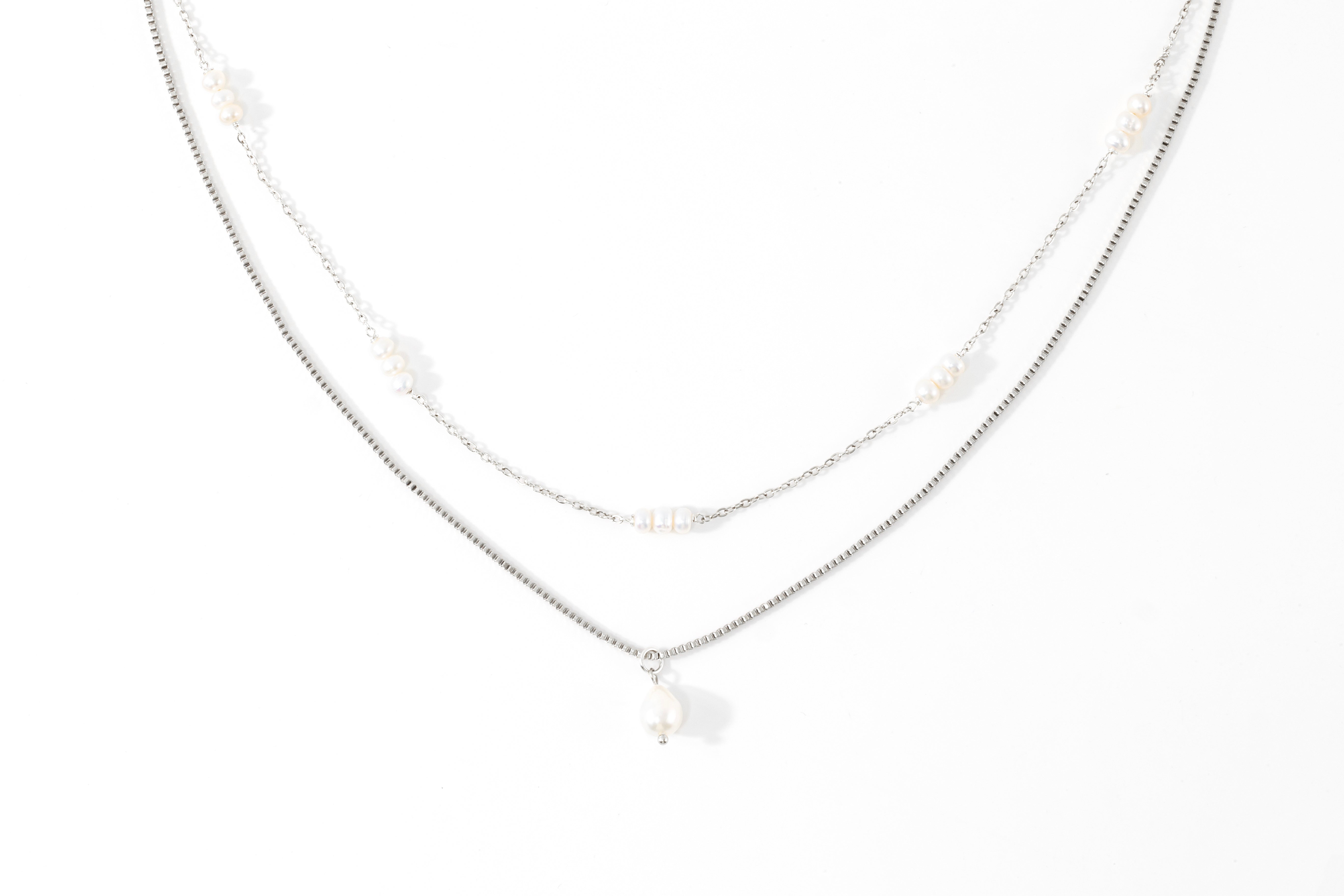 Dainty Layered Pearl Necklace